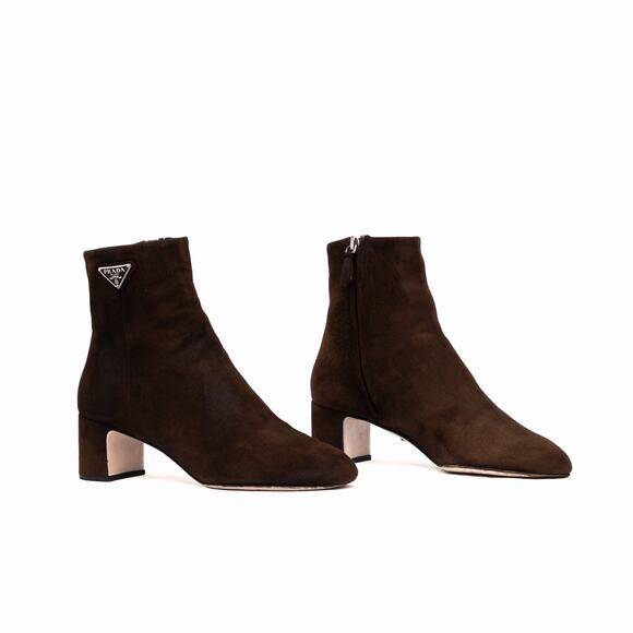 1.6k.$ Prada Brown Suede Block Heel Ankle Side Zip Triangle Logo Boots 35 US:5 - Picture 7 of 14